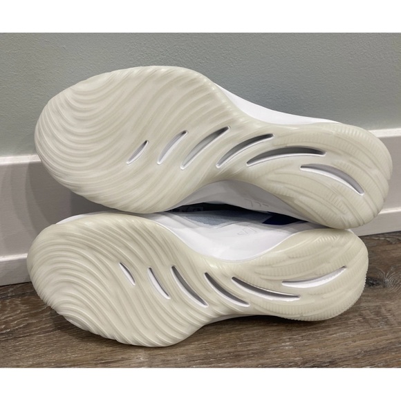 Adidas Men's Athletic Shoes in Blue and White, NEW! - Picture 6 of 6